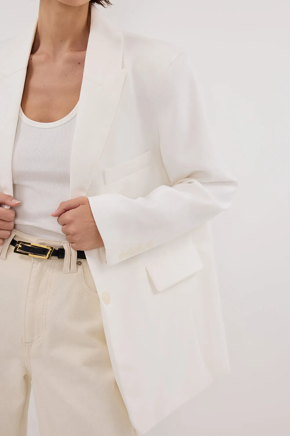 HARLEY WHITE OVERSIZED BOYFRIEND BLAZER