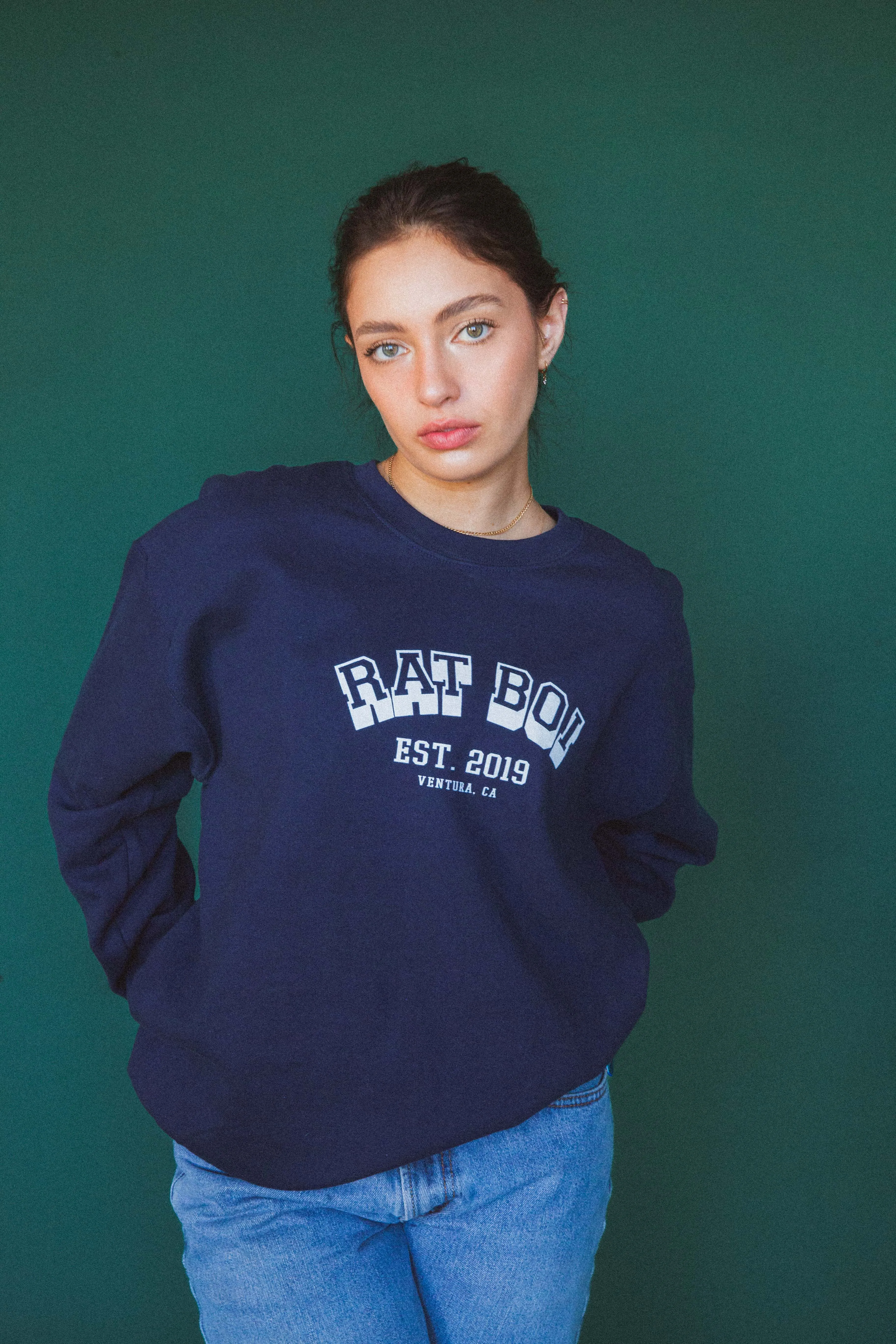 VARSITY PULLOVER IN NAVY